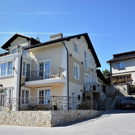 Willa Rozana - Apartamenty I Pokoje Goscinne Sandomierz Bagian luar foto